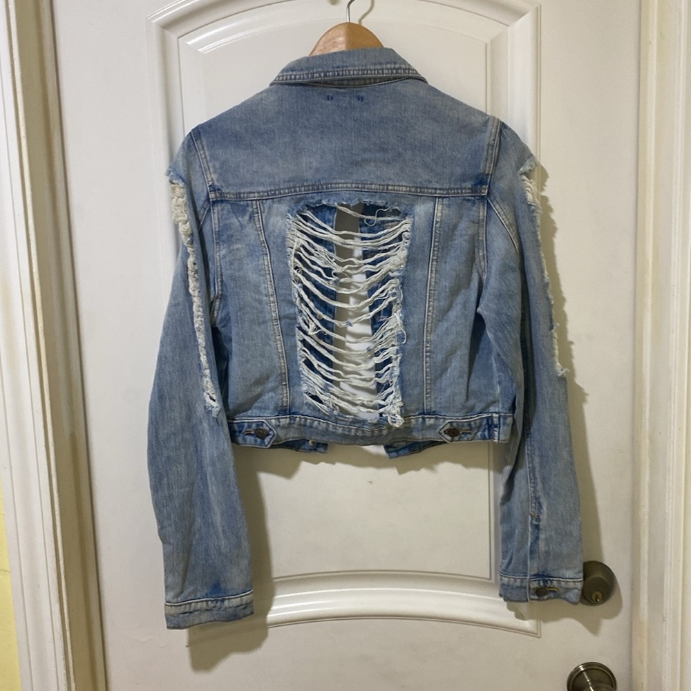 Windsor shredded cropped jean jacket new! - Picture 2 of 3